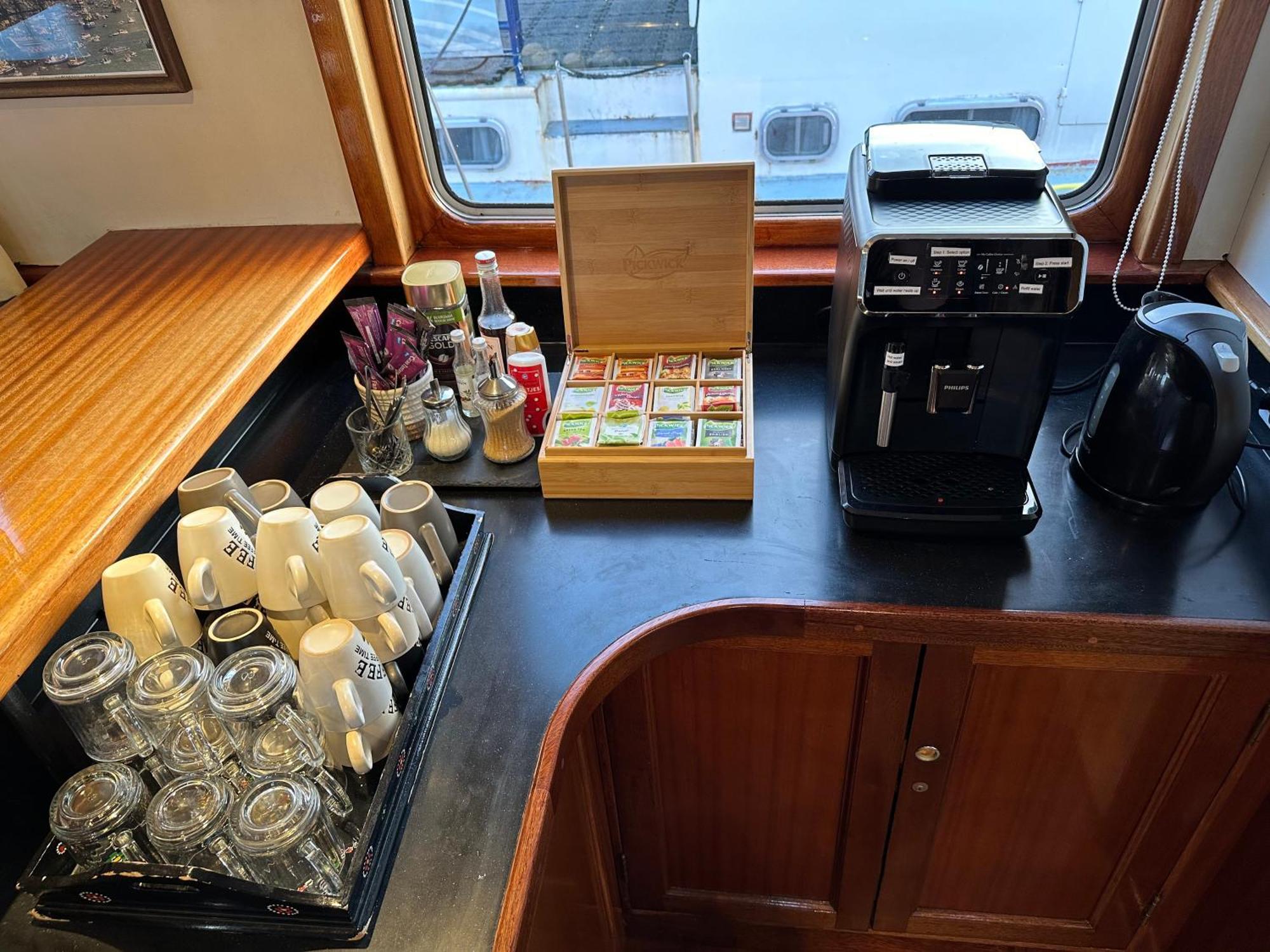 Hotelboat Angeline อัมสเตอร์ดัม ภายนอก รูปภาพ